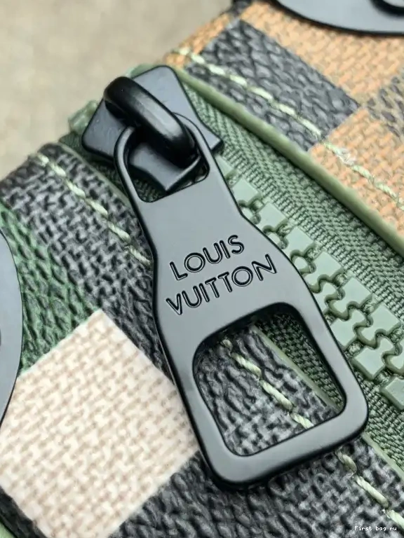 First bag ru TRUNK LOUIS VUITTON SOFT MINI 0414